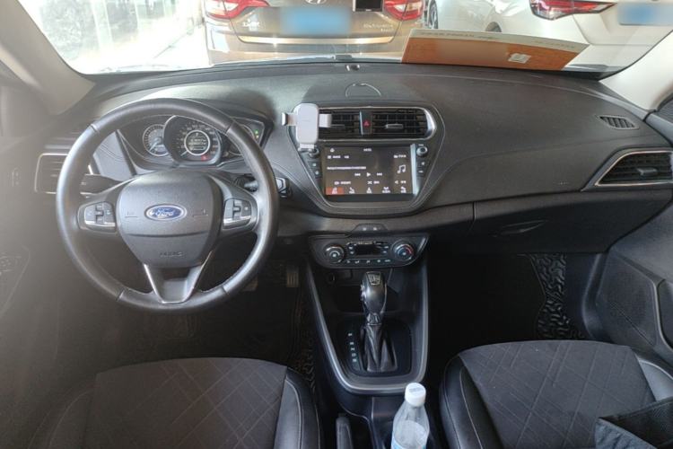 Used Ford Escort 2019 Revised Version 1.5L Automatic Enjoyment Type China VI Standard Center Console
