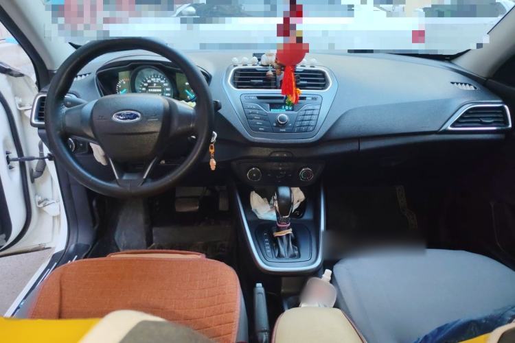 Used Ford Escort 2019 Revised 1.5L Automatic ZhiXiang Version China VI Standard Center Console