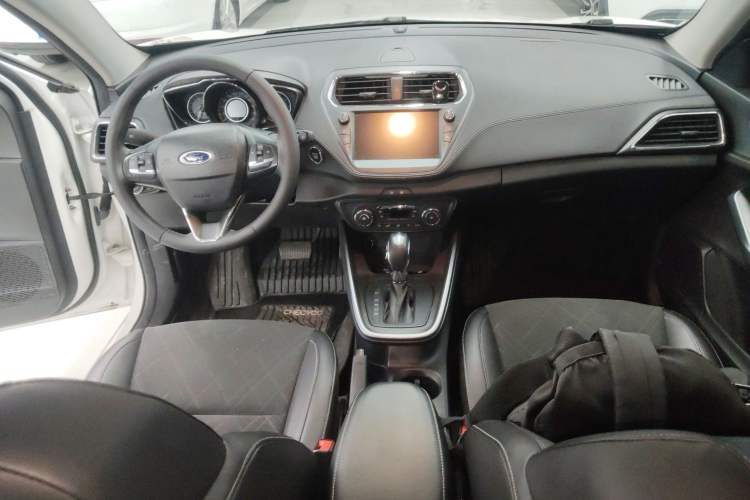 Used Ford Escort 2019 Revised Version 1.5L Automatic Enjoyment Type China VI Standard Center Console
