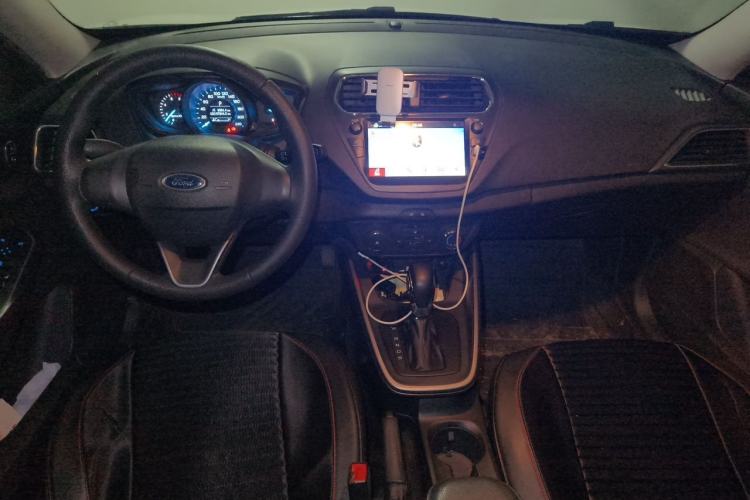 Used Ford Escort 2019 1.5L Automatic ZhiXiang Model Center Console