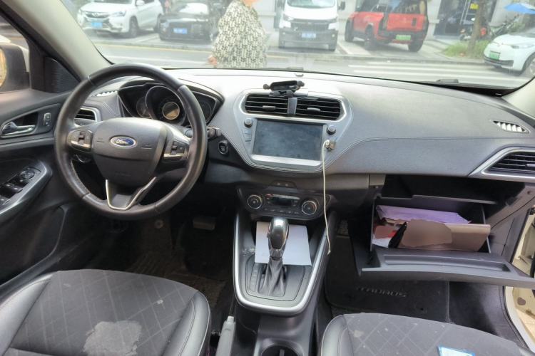 Used Ford Escort 2019 Revised Version 1.5L Automatic Enjoyment Type China VI Standard Center Console