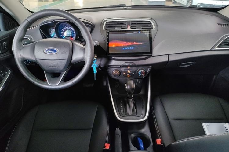 Used Ford Escort 2019 1.5L Automatic ZhiXiang Model Center Console