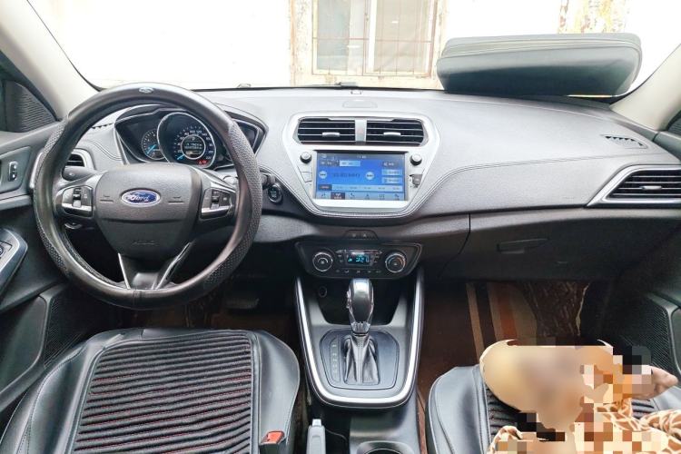 Used Ford Escort 2019 Revised Version 1.5L Automatic Enjoyment Type China VI Standard Center Console