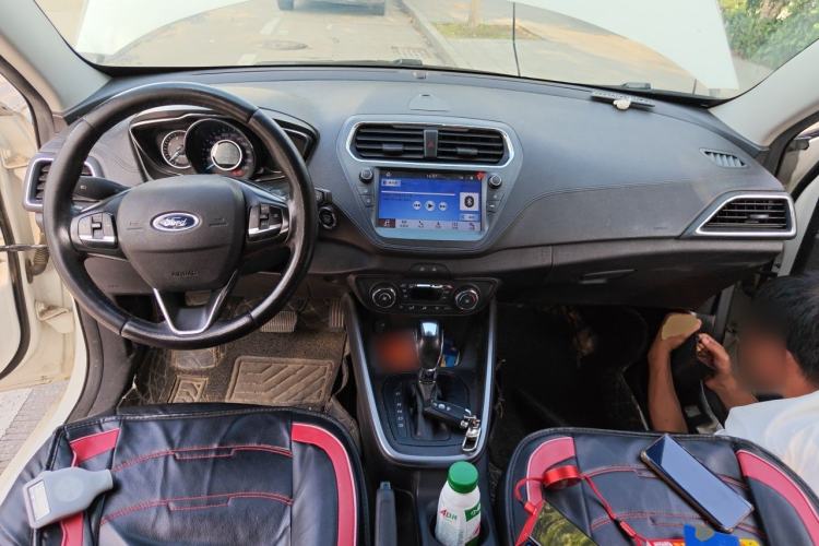 Used Ford Escort 2019 Revised Version 1.5L Automatic Enjoyment Type China VI Standard Center Console