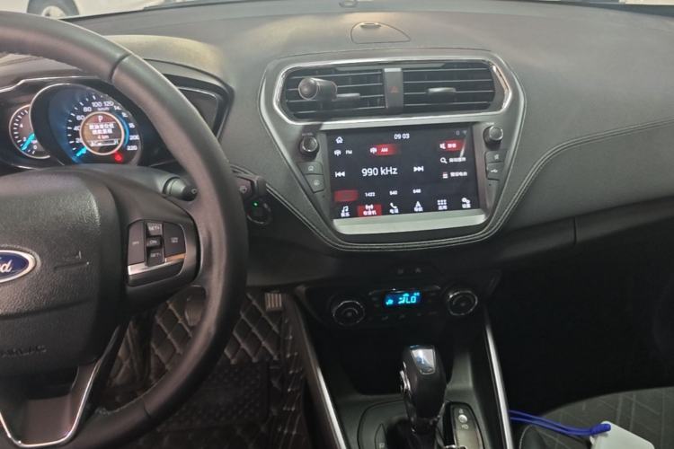 Used Ford Escort 2019 Revised Version 1.5L Automatic Enjoyment Type China VI Standard Center Console