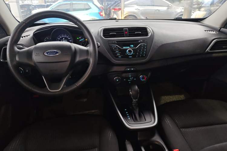 Used Ford Escort 2019 Revised 1.5L Automatic ZhiXiang Version (Tire Pressure Monitoring) China VI Standard Center Console