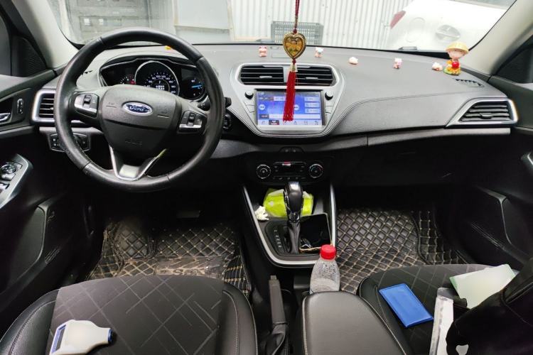 Used Ford Escort 2019 Revised Version 1.5L Automatic Enjoyment Type China VI Standard Center Console