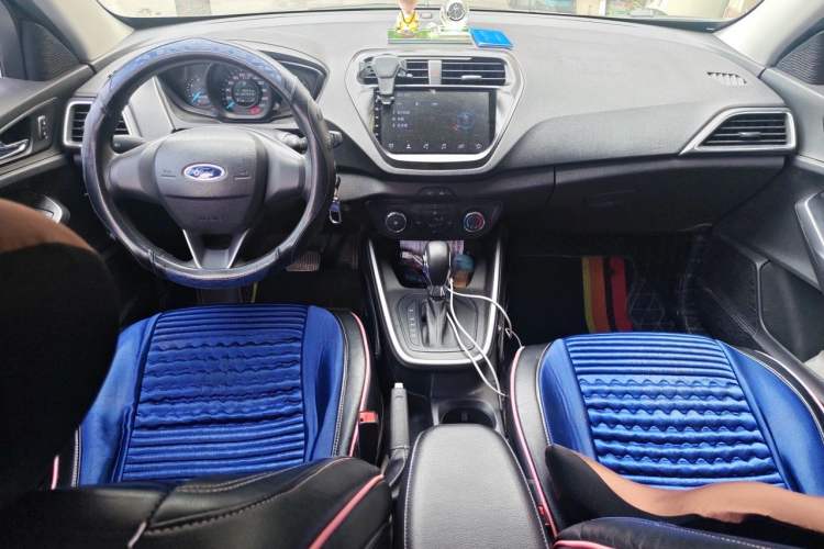 Used Ford Escort 2019 Revised 1.5L Automatic ZhiXiang Version China VI Standard Center Console