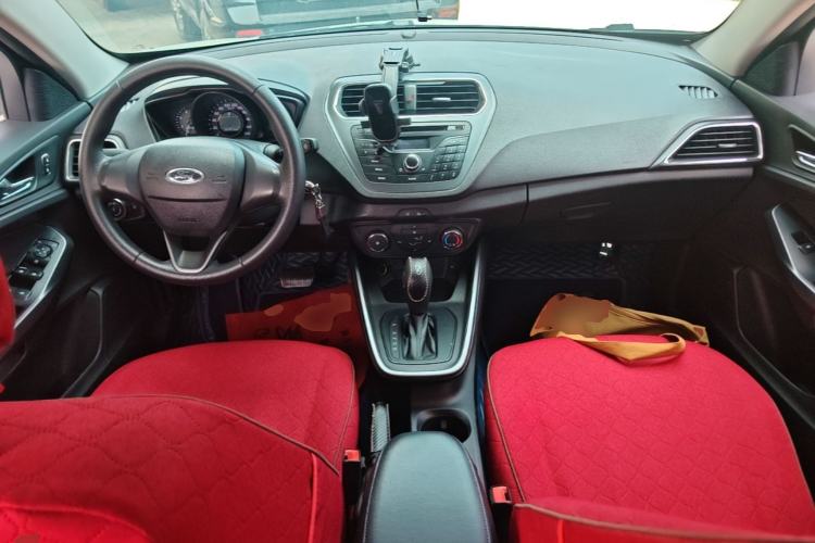 Used Ford Escort 2019 Revised 1.5L Automatic ZhiXiang Version (Tire Pressure Monitoring) China VI Standard Center Console