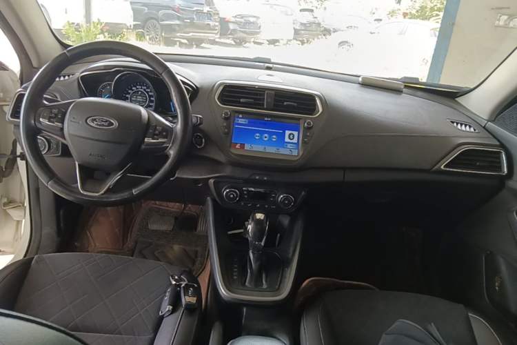 Used Ford Escort 2019 Revised Version 1.5L Automatic Enjoyment Type China VI Standard Center Console