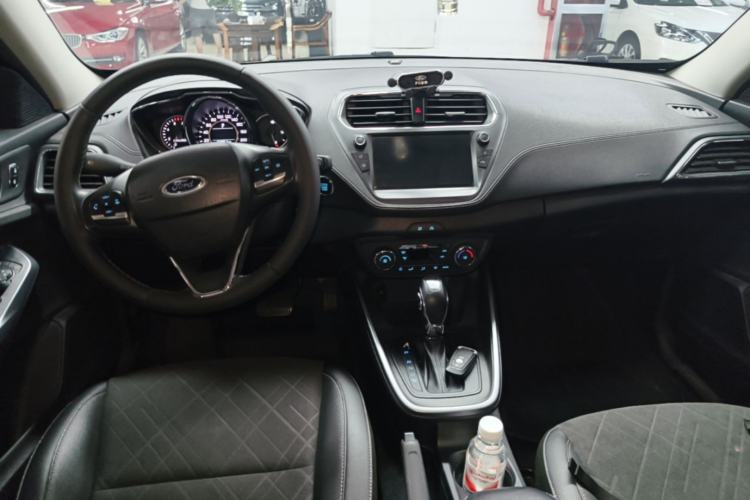 Used Ford Escort 2019 Revised Version 1.5L Automatic Enjoyment Type China VI Standard Center Console