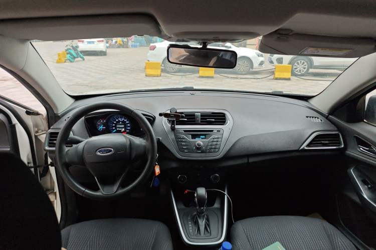 Used Ford Escort 2019 Revised 1.5L Automatic ZhiXiang Version (Tire Pressure Monitoring) China VI Standard Center Console