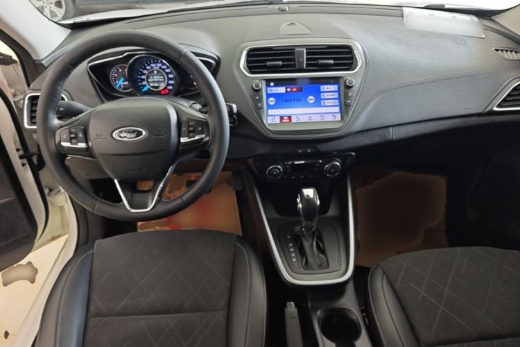 Used Ford Escort 2019 Revised Version 1.5L Automatic Enjoyment Type China VI Standard Center Console