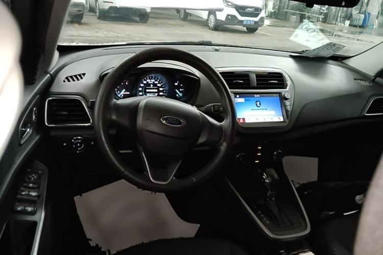 Used Ford Escort 2019 Revised 1.5L Automatic ZhiXiang Version (Tire Pressure Monitoring) China VI Standard Center Console