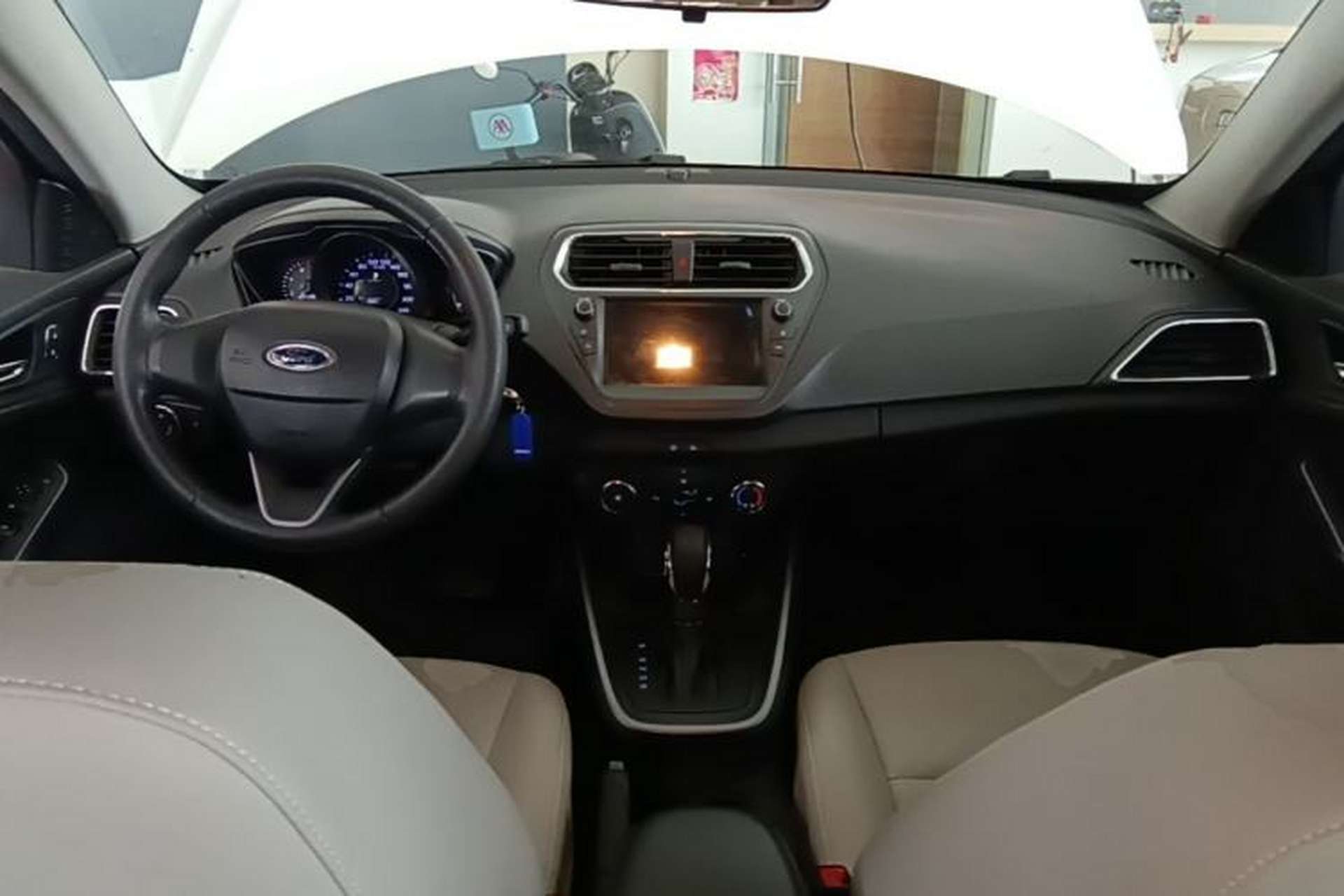 Used Ford Escort 2019 Revised 1.5L Automatic ZhiXiang Version (Tire Pressure Monitoring) China VI Standard Center Console
