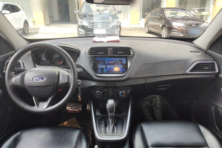 Used Ford Escort 2019 Revised 1.5L Automatic ZhiXiang Version (Tire Pressure Monitoring) China VI Standard Center Console