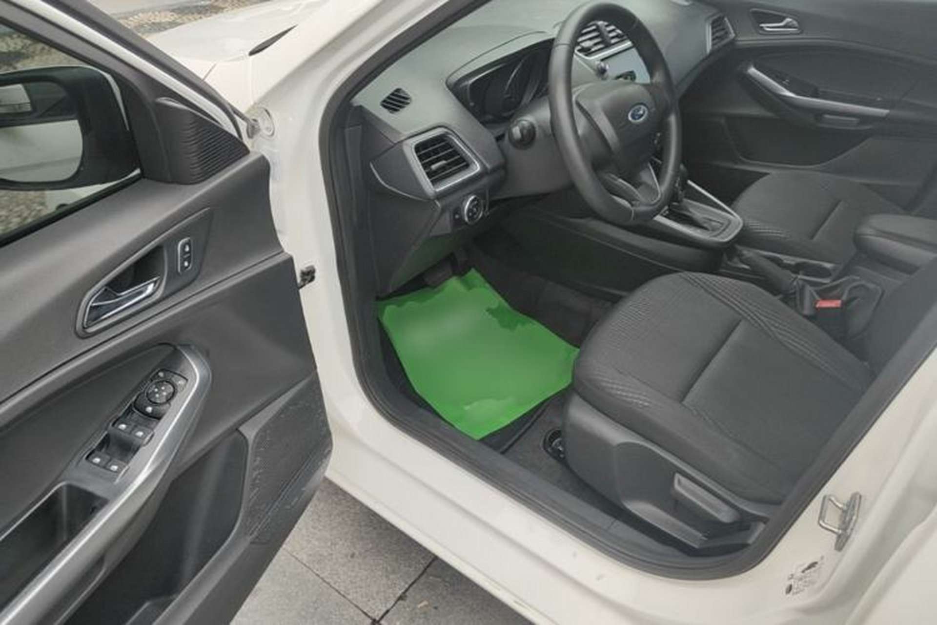 Used Ford Escort 2019 Revised 1.5L Automatic ZhiXiang Version (Tire Pressure Monitoring) China VI Standard Driver Seat