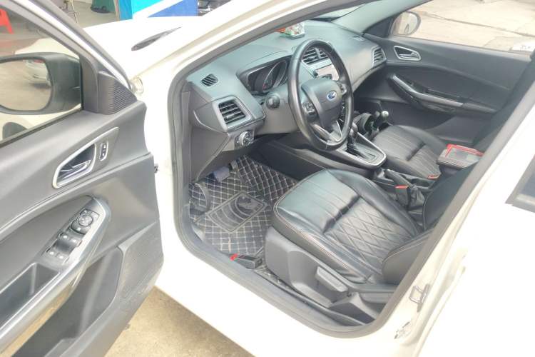 Used Ford Escort 2019 Revised 1.5L Automatic ZhiXiang Version (Tire Pressure Monitoring) China VI Standard Driver Seat