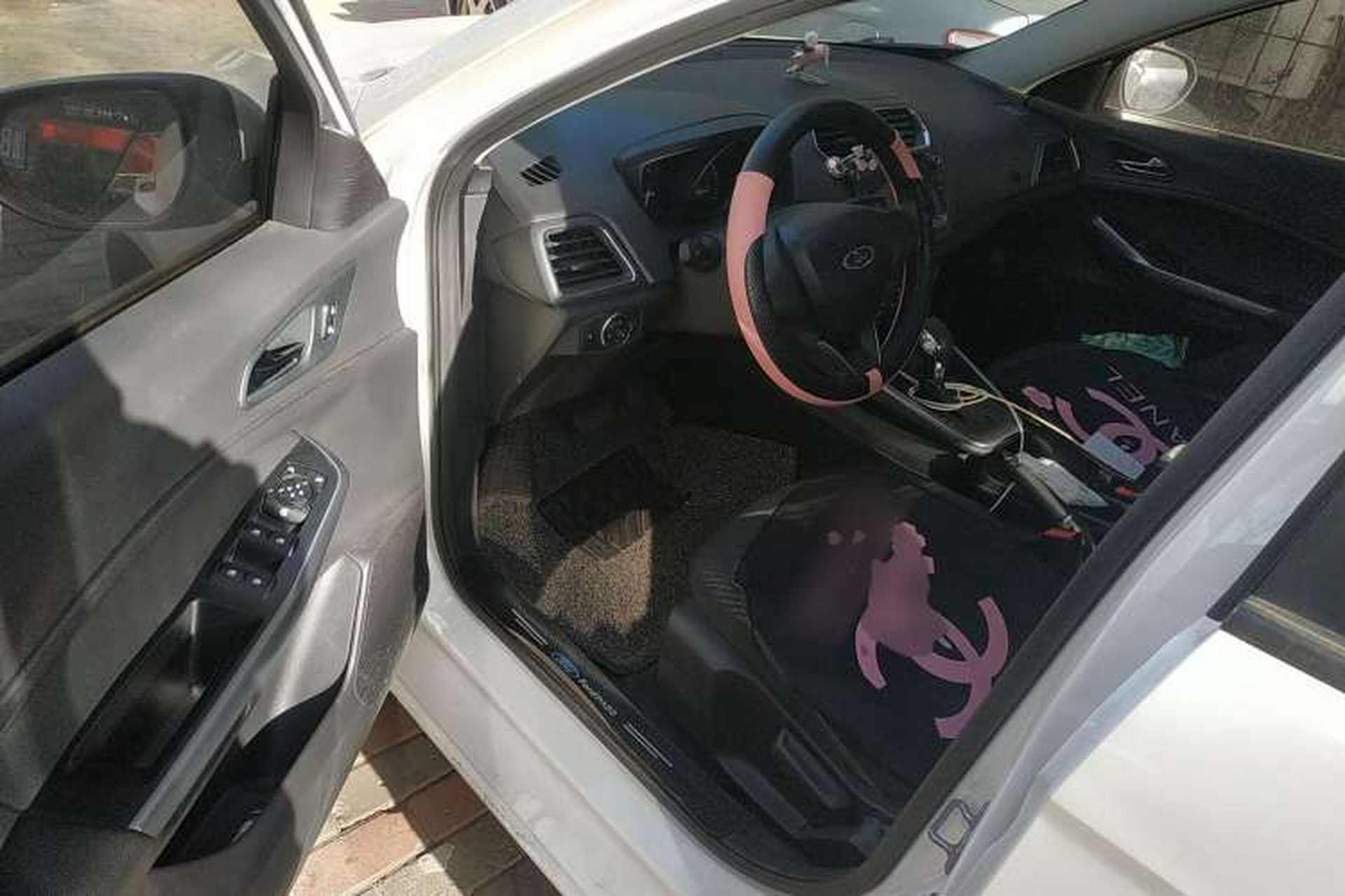 Used Ford Escort 2019 Revised 1.5L Automatic ZhiXiang Version (Tire Pressure Monitoring) China VI Standard Driver Seat