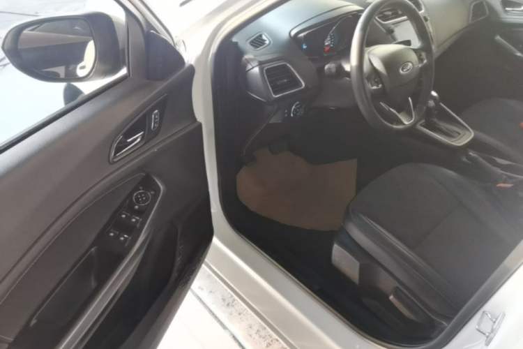 Used Ford Escort 2019 Revised Version 1.5L Automatic Enjoyment Type China VI Standard Driver Seat