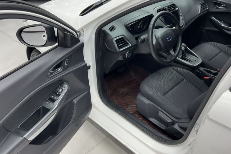 Used Ford Escort 2019 Revised 1.5L Automatic ZhiXiang Version (Tire Pressure Monitoring) China VI Standard Driver Seat