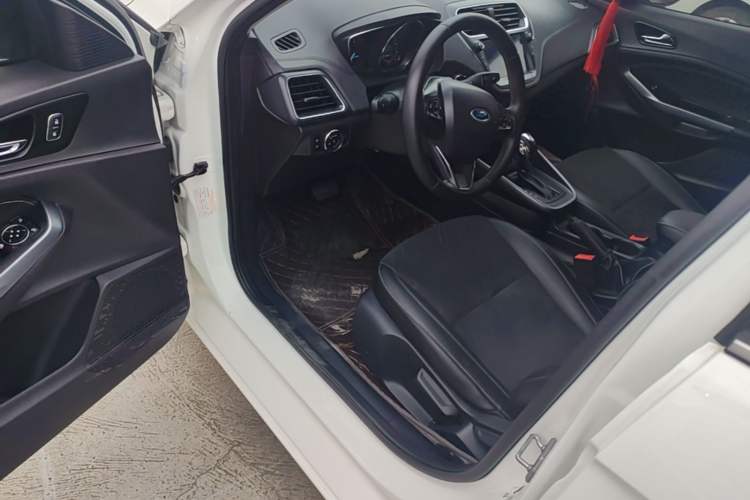 Used Ford Escort 2019 Revised Version 1.5L Automatic Enjoyment Type China VI Standard Driver Seat