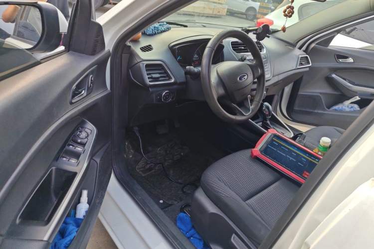 Used Ford Escort 2019 Revised 1.5L Automatic ZhiXiang Version (Tire Pressure Monitoring) China VI Standard Driver Seat