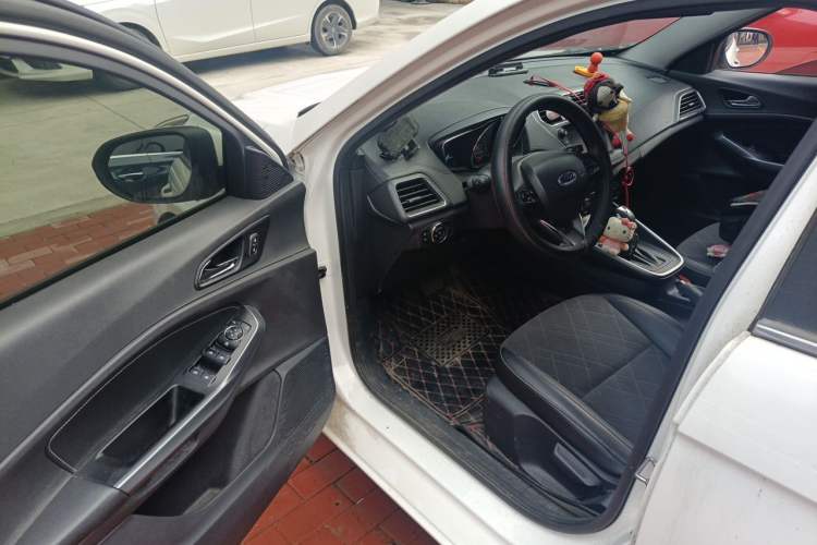 Used Ford Escort 2019 Revised Version 1.5L Automatic Enjoyment Type China VI Standard Driver Seat