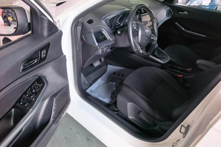 Used Ford Escort 2019 Revised Version 1.5L Automatic Enjoyment Type China VI Standard Driver Seat