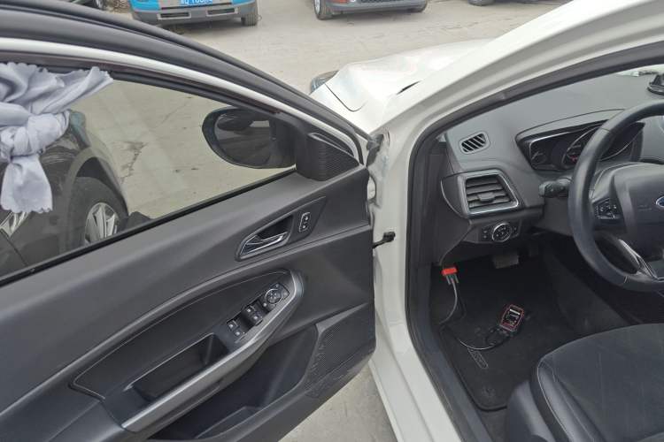 Used Ford Escort 2019 Revised Version 1.5L Automatic Enjoyment Type China VI Standard Driver Seat