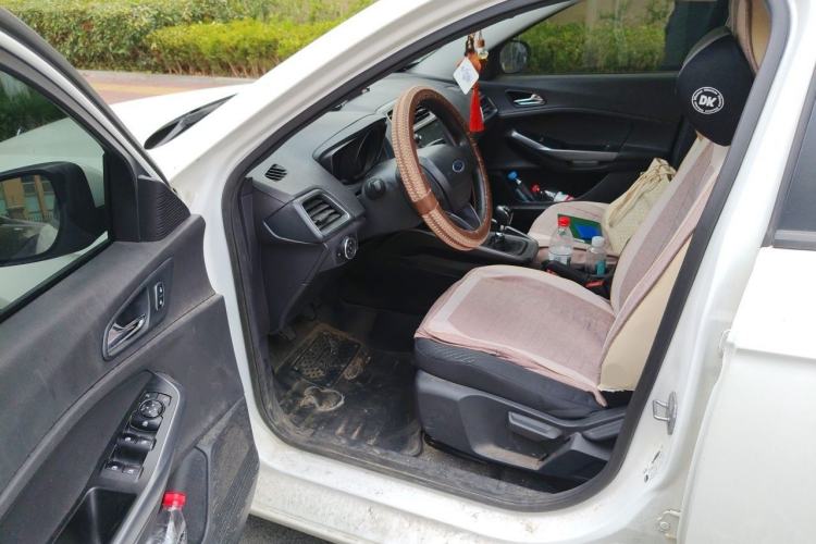 Used Ford Escort 2019 Revised Version 1.5L Manual "Quality Enjoyment" Trim (Tire Pressure Monitoring) China VI Standard Driver Seat