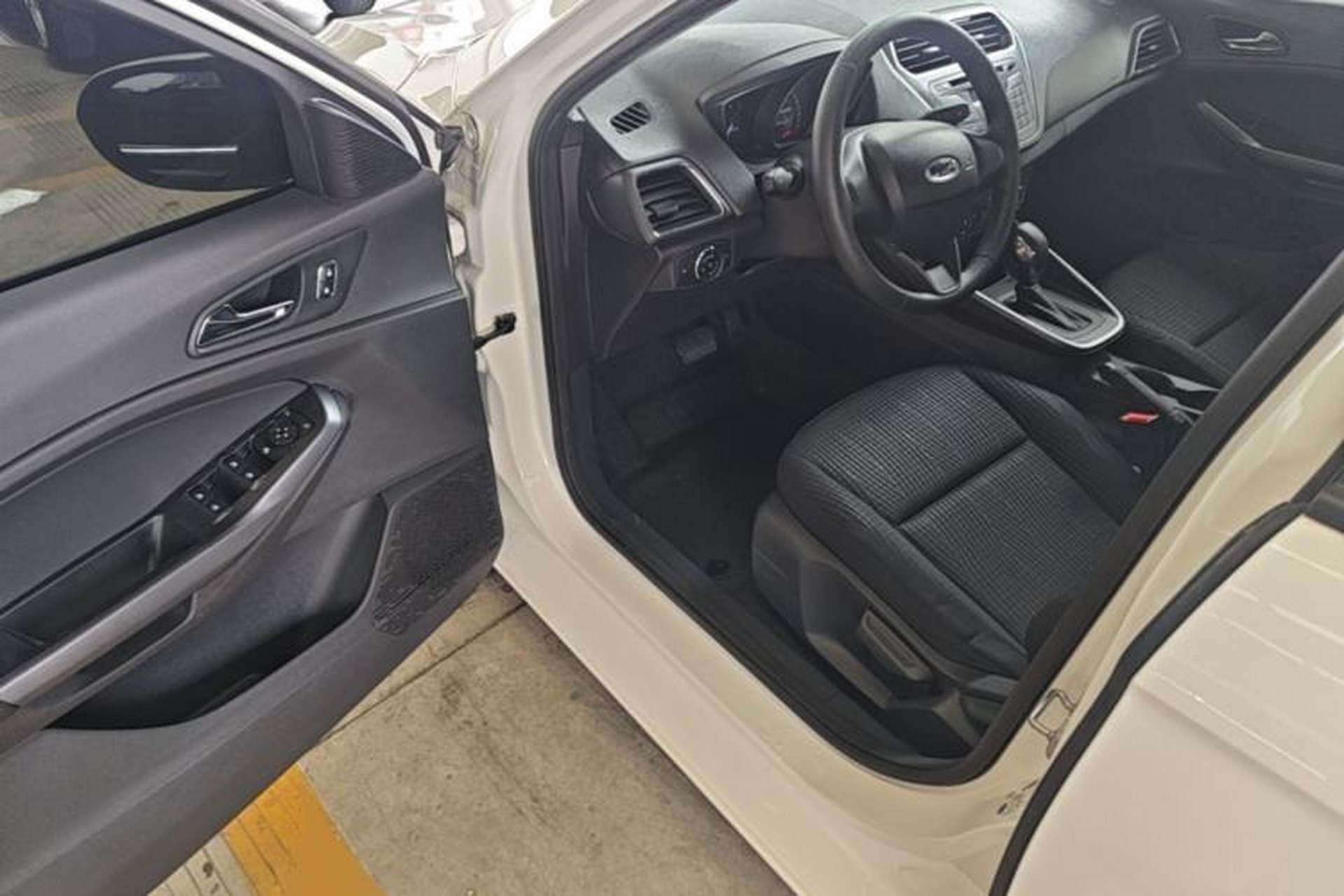 Used Ford Escort 2019 Revised 1.5L Automatic ZhiXiang Version (Tire Pressure Monitoring) China VI Standard Driver Seat