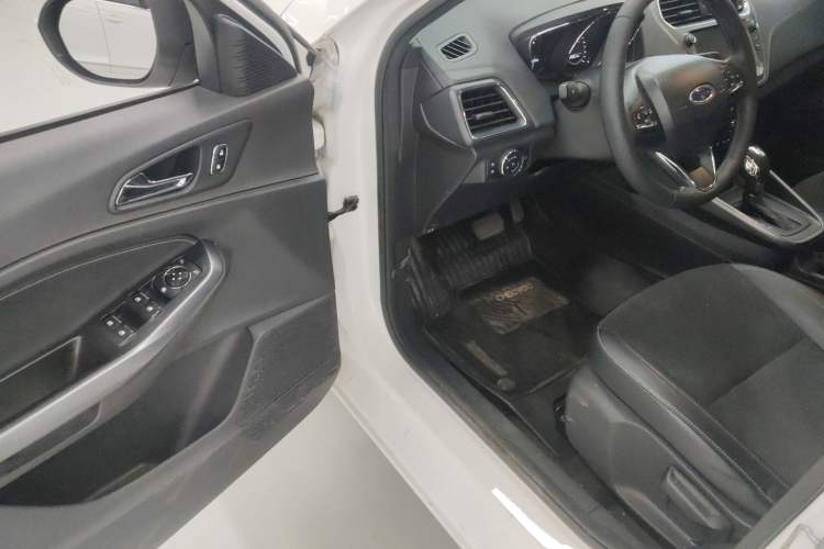 Used Ford Escort 2019 Revised Version 1.5L Automatic Enjoyment Type China VI Standard Driver Seat