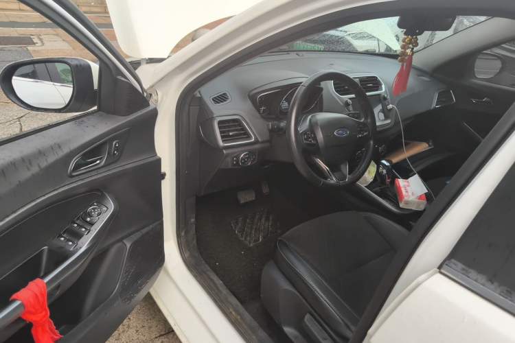 Used Ford Escort 2019 Revised Version 1.5L Automatic Enjoyment Type China V Standard Driver Seat