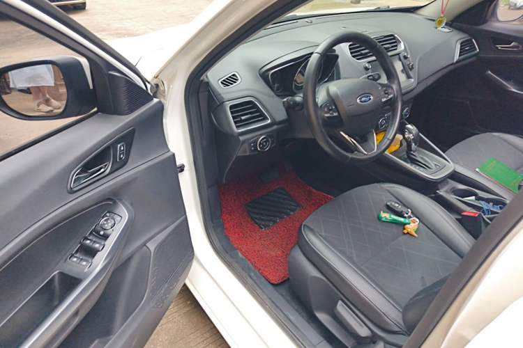 Used Ford Escort 2019 Revised 1.5L Automatic ZhiXiang Version (Tire Pressure Monitoring) China VI Standard Driver Seat