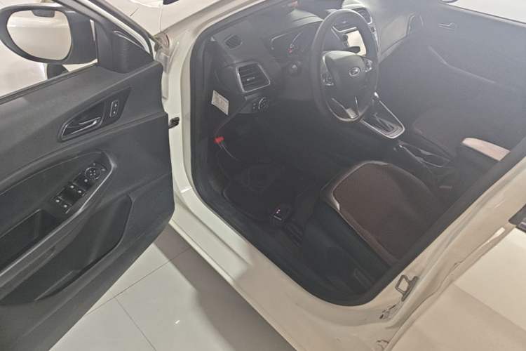 Used Ford Escort 2019 Revised Version 1.5L Automatic Enjoyment Type China VI Standard Driver Seat