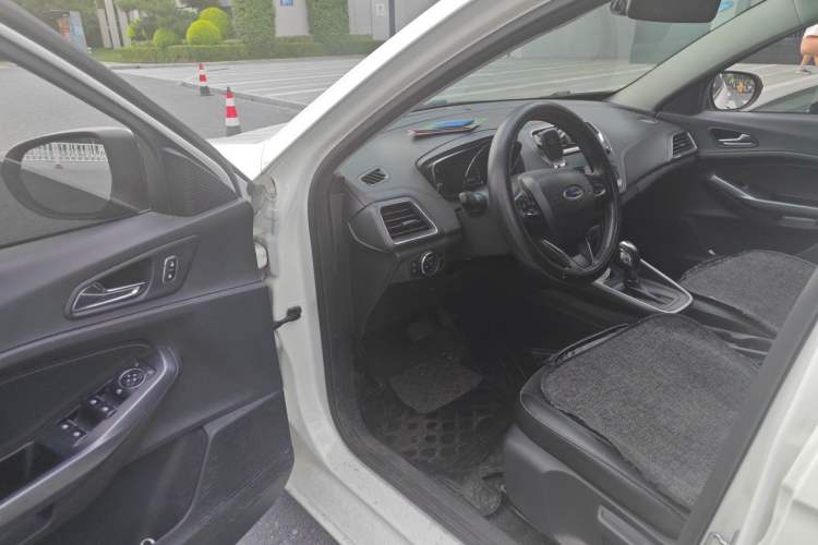 Used Ford Escort 2019 Revised Version 1.5L Automatic Enjoyment Type China VI Standard Driver Seat