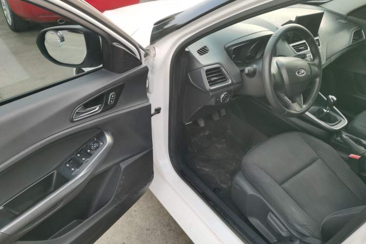 Used Ford Escort 2019 Revised Version 1.5L Manual Quality Enjoyment Type China VI Standard Driver Seat