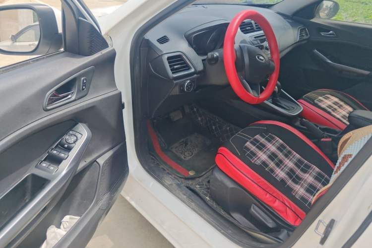 Used Ford Escort 2019 Revised 1.5L Automatic ZhiXiang Version (Tire Pressure Monitoring) China VI Standard Driver Seat