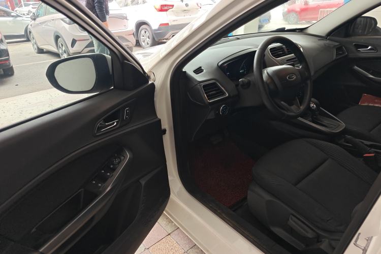 Used Ford Escort 2019 Revised 1.5L Automatic ZhiXiang Version (Tire Pressure Monitoring) China VI Standard Driver Seat