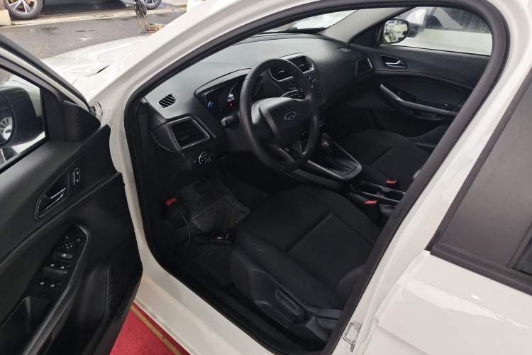 Used Ford Escort 2019 Revised 1.5L Automatic ZhiXiang Version (Tire Pressure Monitoring) China VI Standard Driver Seat