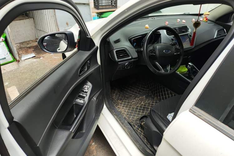 Used Ford Escort 2019 Revised Version 1.5L Automatic Enjoyment Type China VI Standard Driver Seat