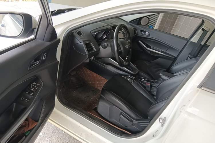 Used Ford Escort 2019 Revised Version 1.5L Automatic Enjoyment Type China VI Standard Driver Seat