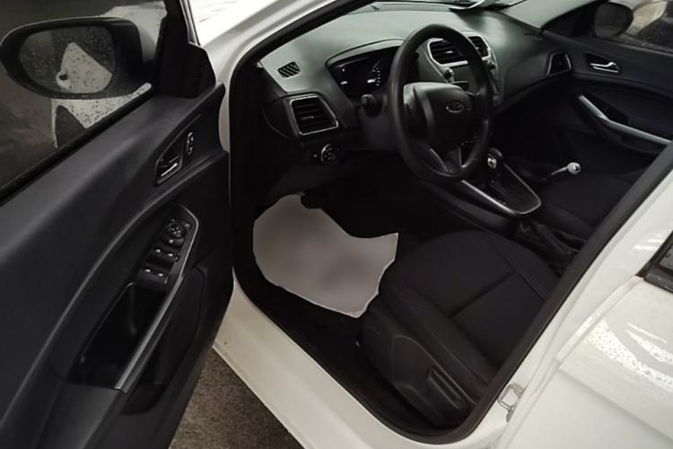 Used Ford Escort 2019 Revised 1.5L Automatic ZhiXiang Version (Tire Pressure Monitoring) China VI Standard Driver Seat