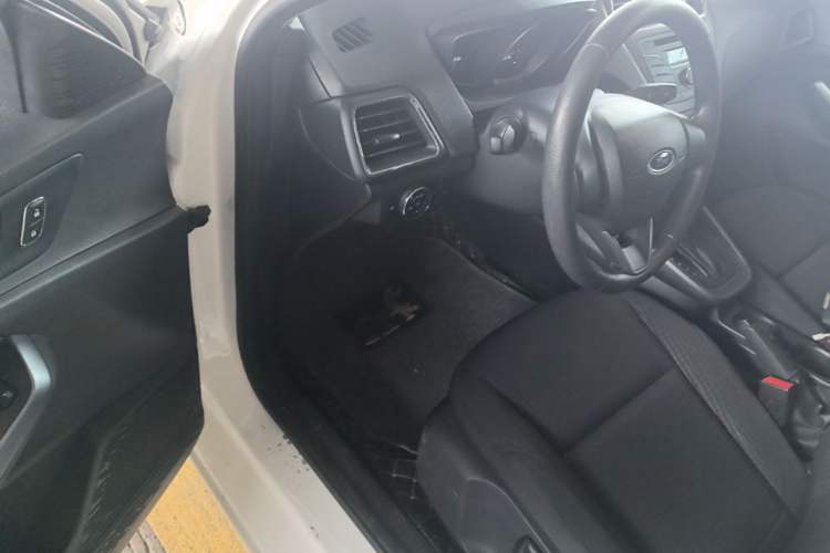 Used Ford Escort 2019 Revised 1.5L Automatic ZhiXiang Version (Tire Pressure Monitoring) China VI Standard Driver Seat