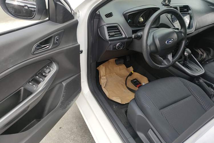 Used Ford Escort 2019 Revised 1.5L Automatic ZhiXiang Version (Tire Pressure Monitoring) China VI Standard Driver Seat