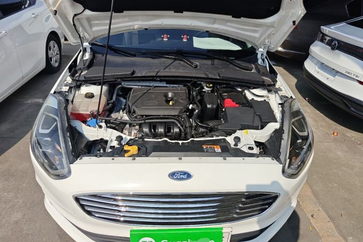 Used Ford Escort 2019 Revised Version 1.5L Automatic Enjoyment Type China VI Standard Engine Bay