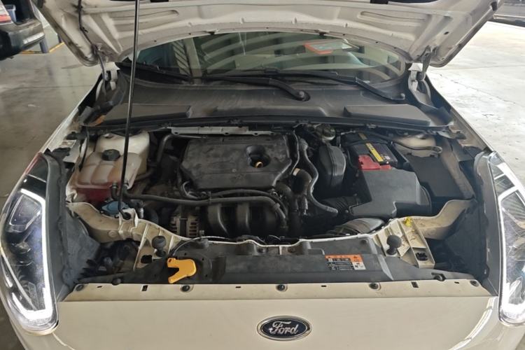 Used Ford Escort 2019 Revised Version 1.5L Automatic Zhenxiang Edition China VI Standard Engine Bay