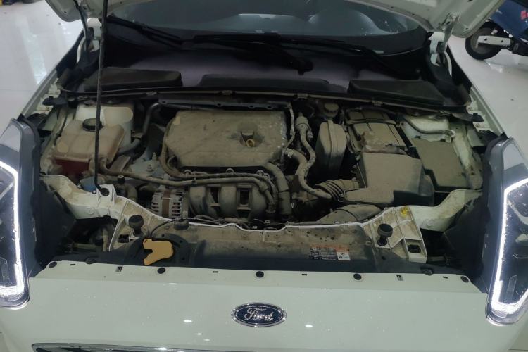 Used Ford Escort 2019 Revised Version 1.5L Automatic Enjoyment Type China VI Standard Engine Bay