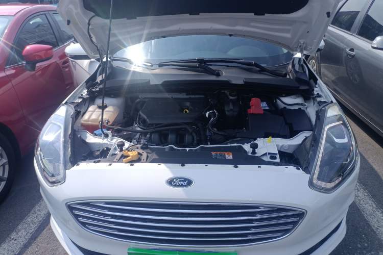 Used Ford Escort 2019 Revised Version 1.5L Automatic Enjoyment Type China VI Standard Engine Bay